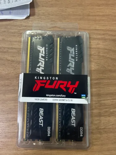 Kit memórias 16GB (2x8GB) DDR4 3200Mhz Kingston Fury