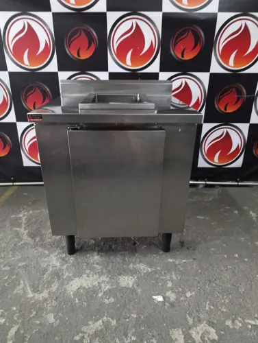 Balcão seco 1 porta 1 cuba central marca MACOM todo no aço inox 304