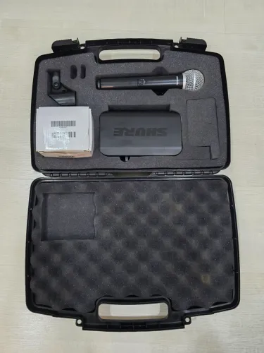 Microfone Sem Fio Shure BLX4 com bastão PG58 original, em excelente estado de conservação