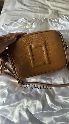 Bolsa Luz da Lua Ellie Tiracolo Couro Legítimo Amêndoa / Caramelo (Original)