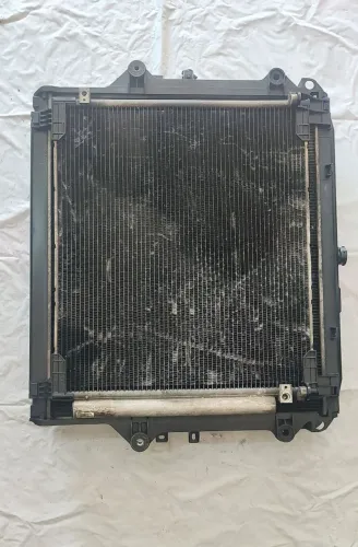 Radiador e condensador Toyota Hilux 2. *