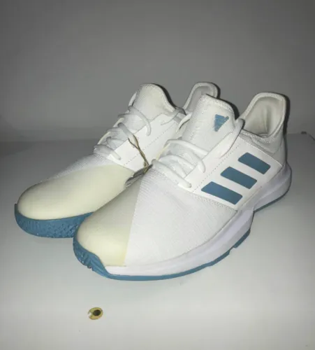 Tênis adidas