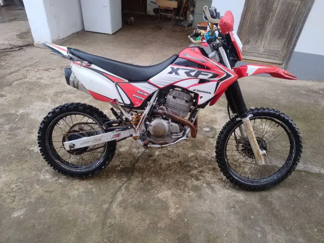Vendo tornado moto top