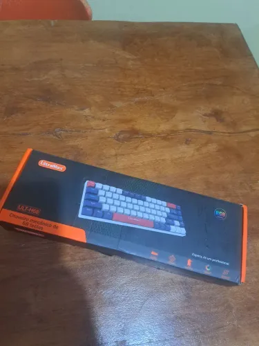Teclado Mecânico UltraMax ULT-H68 RGB ? 68 Teclas