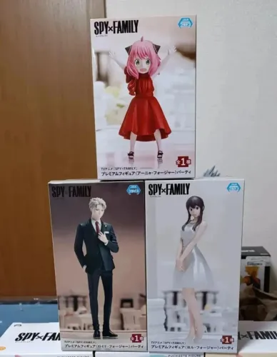 Conjunto 3 figura original Spy x Family da Sega PM