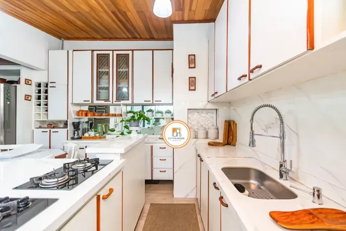 Sobrado à venda em Santa Felicidade | 122m² | 2 vagas | ático R$ 890.000