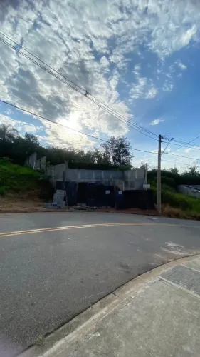 Terreno 628m² Murado com Água e Energia - Quinta da Boa Vista