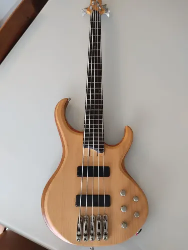 Baixo Ibanez BTB 555MP