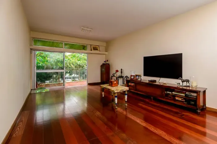 Apartamento para venda tem 128 metros quadrados com 3 quartos