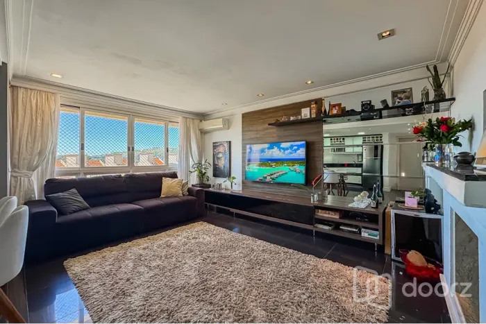 Imóvel na João Ernesto Schmidt com 3 dormitórios e 87m²
