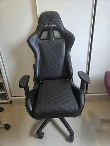 Cadeira Gamer ThunderX3 TGC12 Preta - Assento estofado Novo