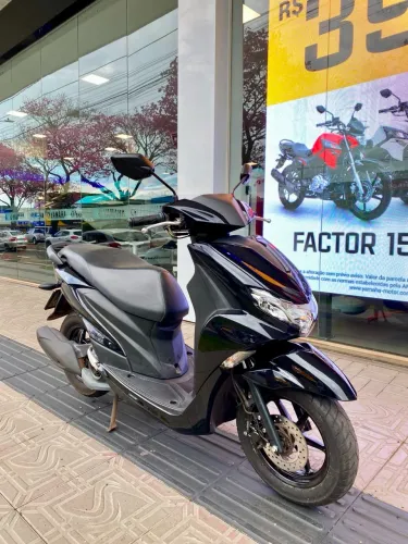 YAMAHA FLUO 125 2023