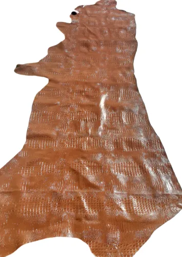 Pele Couro Legítimo Estampa Croco / Jacaré em Alto Relevo Tamponado Caramelo