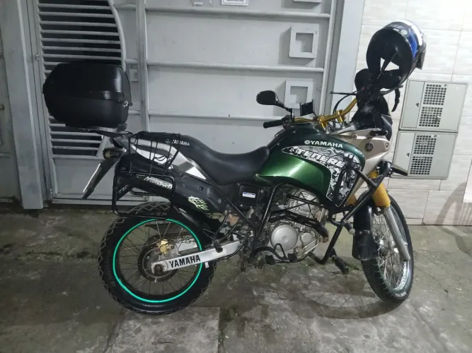 Vendo ou troco tenere muito top de tudo por XMAX
