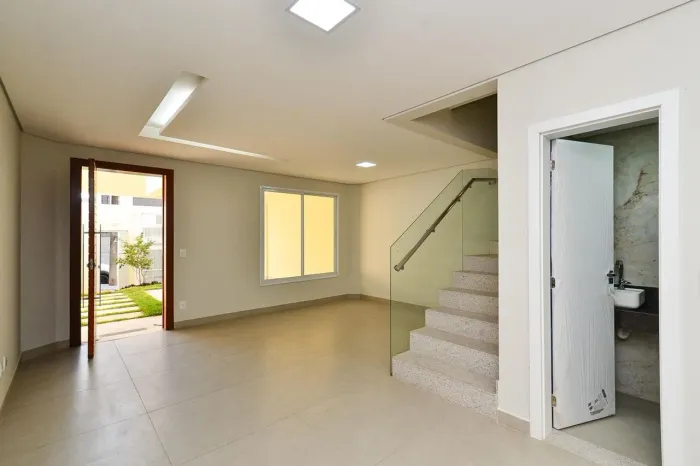 Casa à Venda - Nova Floresta, 4 Quartos, 160 m2