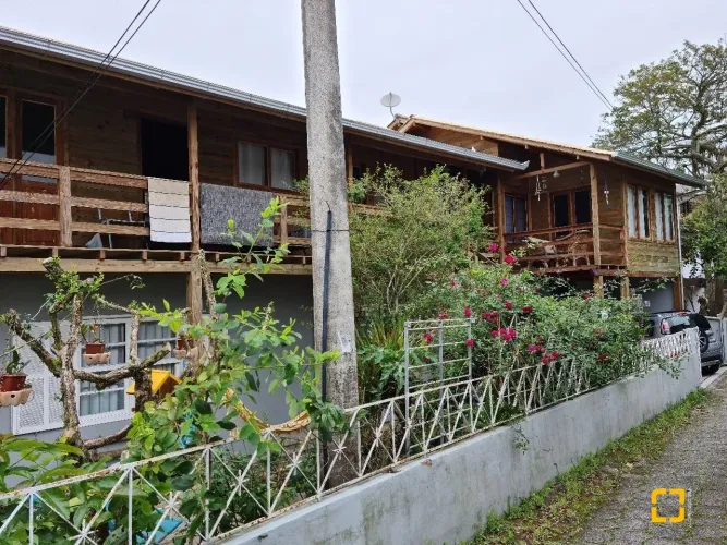 HOSTEL EM FUNCIONAMENTO | ALTA RENTABILIDADE | PRÓXIMO À UFSC