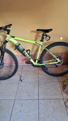Bicicleta Nero aro 29 + tranca + Capa de chuva + luz + guarda copo 