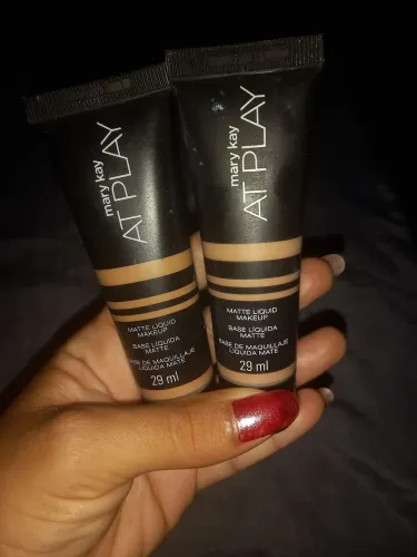 Base At play matte Mary Kay
