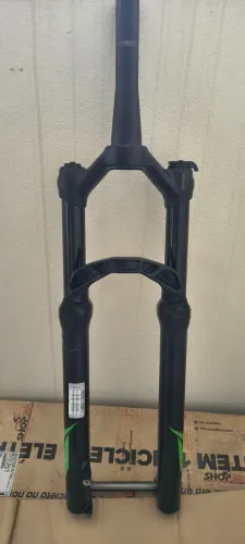 Suspensão Manitou Machete boost tapered curso 120mm