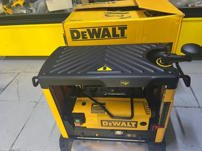 Vende-se desengrosso Dewalt