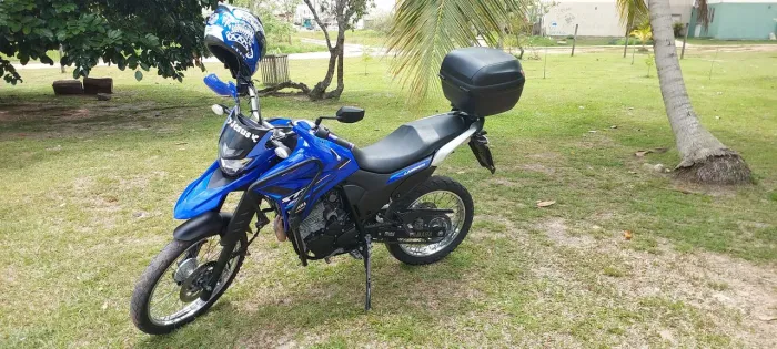Vendo moto xtz 250 cilindradas yamaha,único dono .