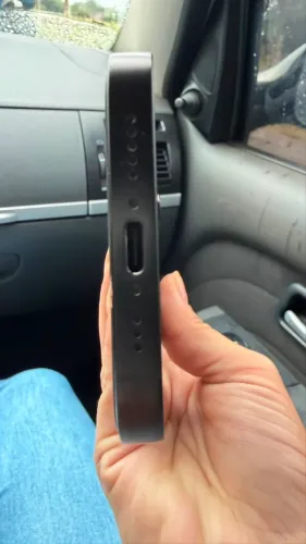 Iphone 16e 126 giga bateria100% com nota fiscal, 5 meses de uso intacto!