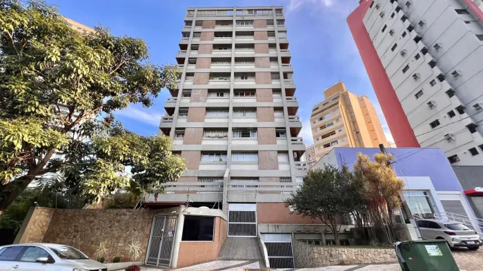 Apartamento a Venda no Cambuí | 2 Quartos | Quintal