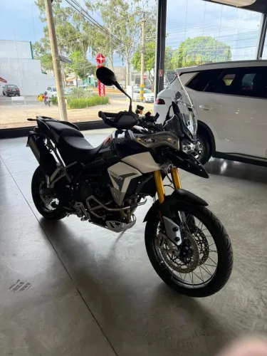 Triumph Tiger 900 Rally Pro 2022 - Impecável + Revisões na Concessionária