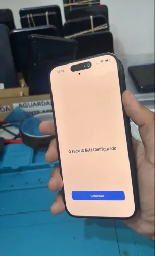 Tela iPhone 15 ORIGINAL retirada