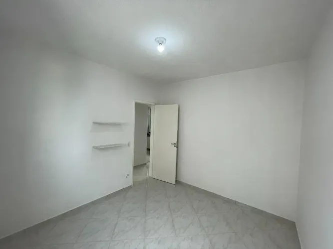 Apartamento com 2 dormitórios para alugar, 46 m² por R$ 1.620,00/mês - Vila São José - Tau