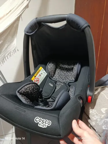 Bebê conforto em estado de novo