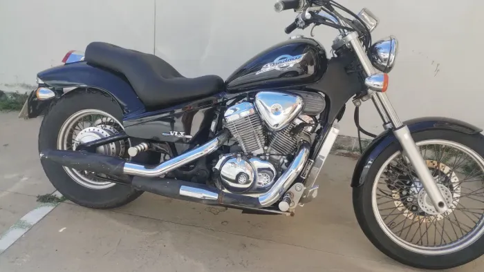 SHADOW 600 2001