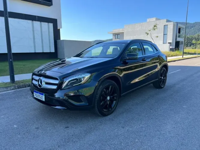 Mercedes-Benz GLA 200 Adv. 1.6/1.6 TB 16V Flex Aut. 2016
