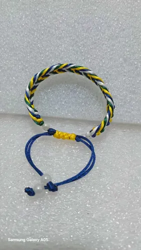 Pulseira de macrame