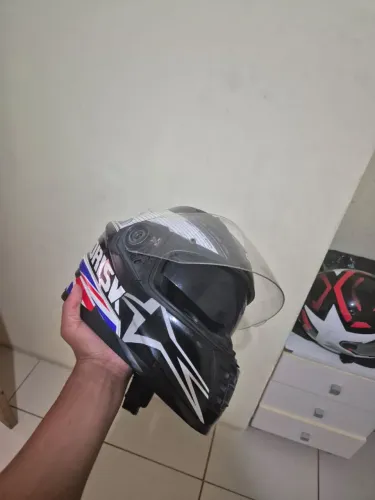 Capacete norisk reino Unido 