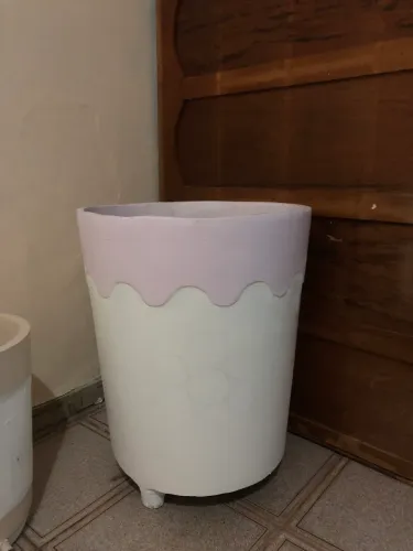 Vasos grandes de concreto