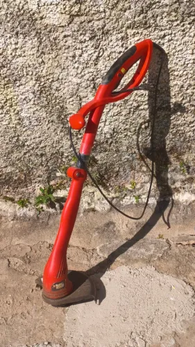 Aparador de Grama Black&Decker GL300P - 500W Elétrico