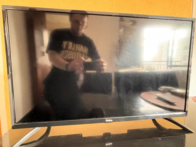TV 32? Philco Led HD Recepção digital PTV32A21DFH com controle, pés e cabos