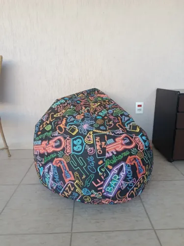 Puff de Descanso com Estampa de Neon