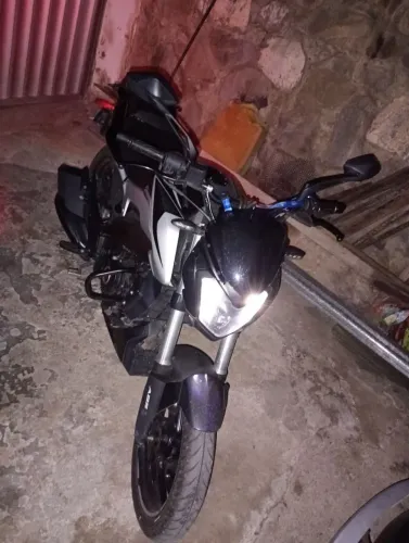 Moto Dominar 250