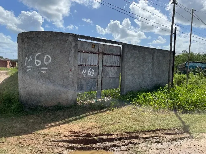 Terreno localizado no povoado Mantega nTaiçoca em socorro 10x28 murado de esquina vc