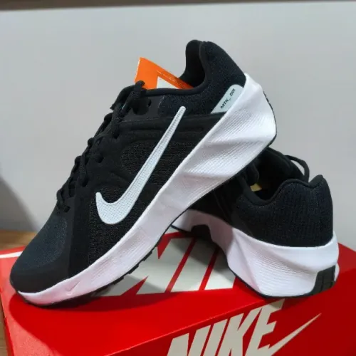 Tênis Nike Metro Tek - Nº40.5