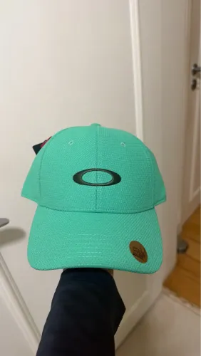 boné oakley golf