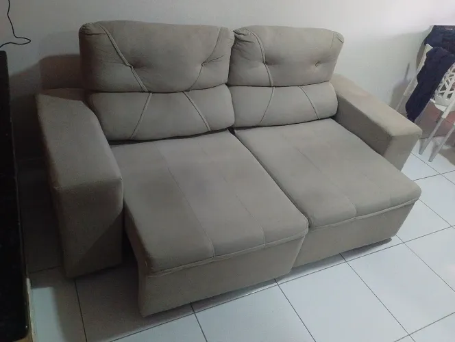 Vendo sofá semi-novo bem conservado 
