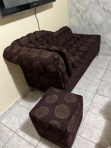 Divã/Chaise - acompanha puff na mesma estampa