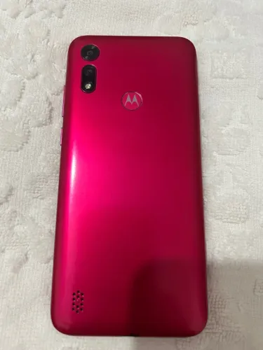 Vendo Celular Motorola E6s, em perfeito estado de uso e funcionando normalmente 