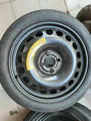 Estepe Fino Chevrolet Cobalt com Pneu roda de ferro aro 16 usado