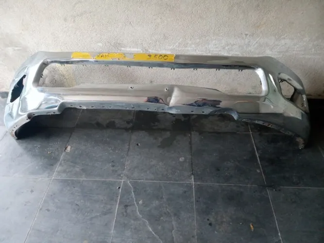 Parachoque dianteiro Dodge Ram 3500 2021 (detalhe)