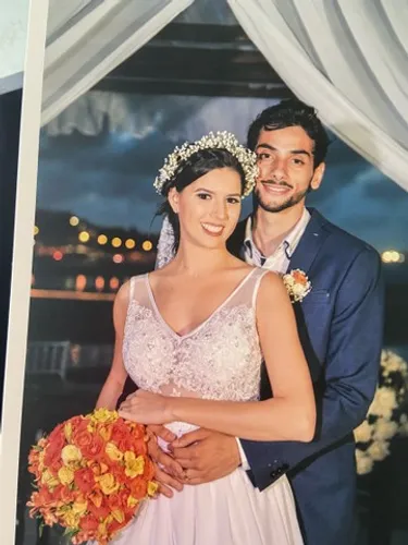 Vestido de noiva e véu