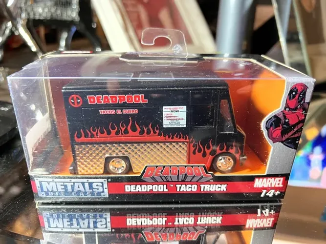 MINIATURA CAMINHÃO TACO DEADPOOL - ESCALA 1/32 - JADA TOYS